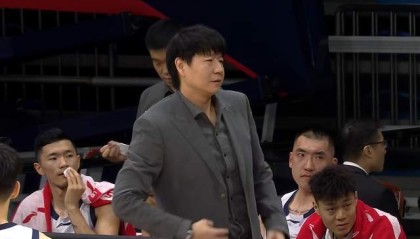 九游娱乐app下载-疯狂打铁+情绪失控！山东男篮客场85-93不敌广州，这球输得真闹心