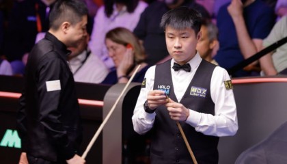 九游娱乐官方入口-丁俊晖遭看衰 赵心童获胜赔率断层领先 但夺冠赔率快被一人追上了